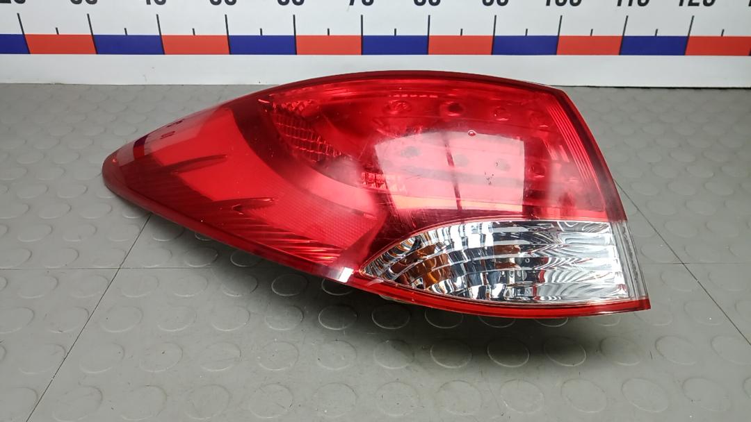 фонарь задний левый Hyundai ix35 1 поколение 2012, 1.6 л., бензин, МКПП, внедорожник 5 дв. - фото №1