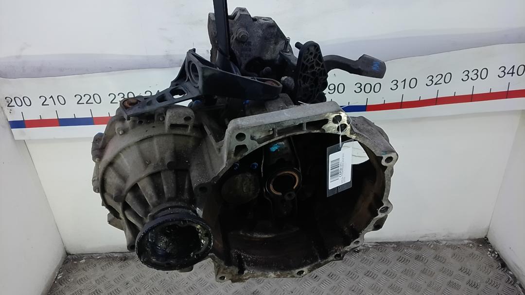 МКПП Volkswagen Golf 7 поколение 2013, 1.6 л., дизель, МКПП, хетчбэк 5 дв., MWW - фото №1