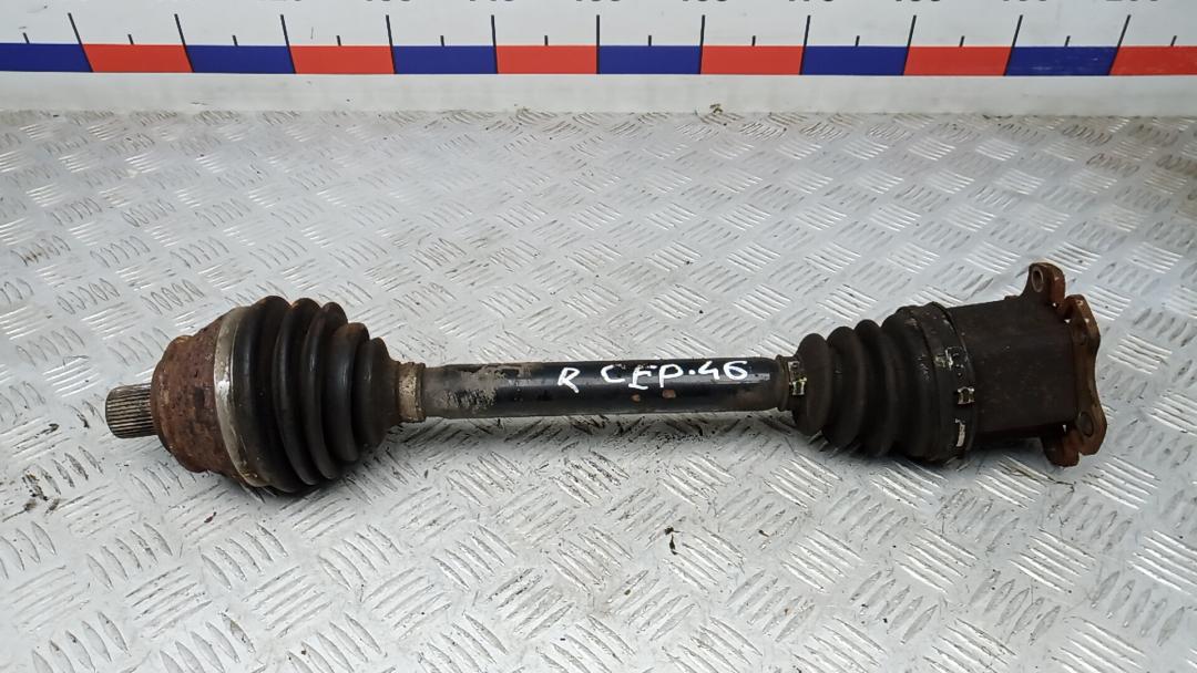полуось передняя правая (приводной вал, ШРУС) Audi A6 4F/C6 2006, 3.0 л., дизель, АКПП, универсал - фото №1