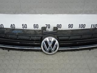 решетка радиатора Volkswagen Golf 7 поколение 2013, 1.6 л., дизель, МКПП, хетчбэк 5 дв.