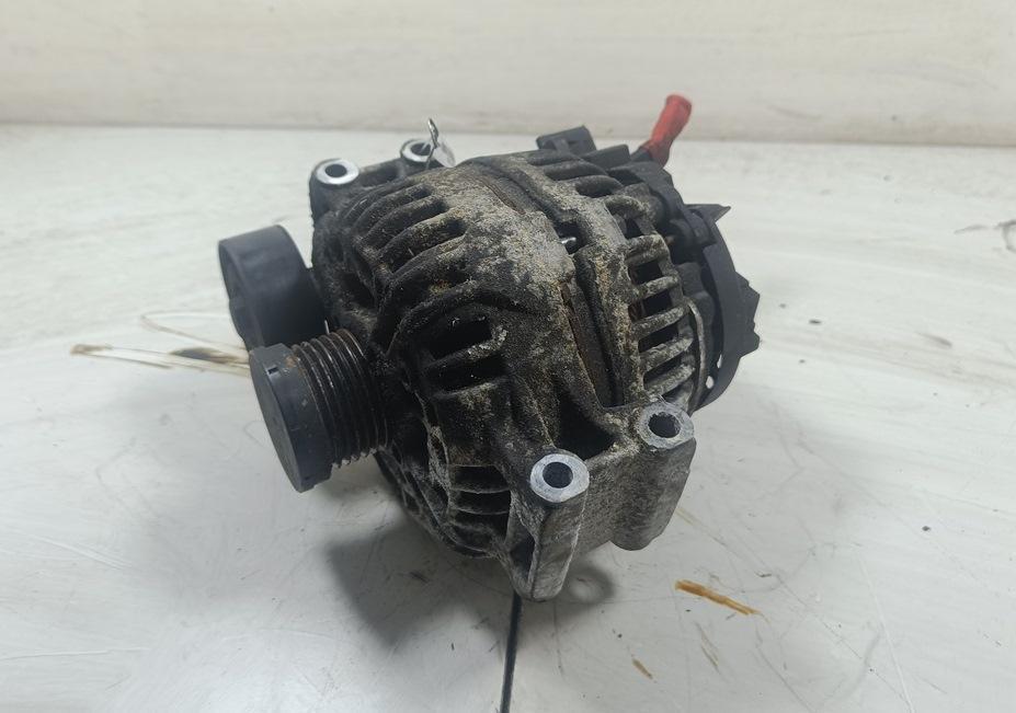 генератор BMW 3 серия E90/E91/E92/E93 2005, 2.0 л., бензин, АКПП, чёрный, седан, 7532966 - фото №1