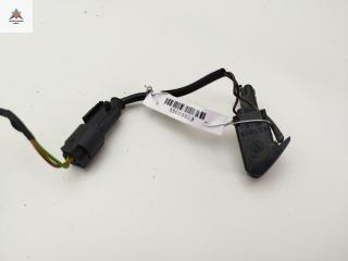 форсунка омывателя лобового стекла BMW 3 серия E36 [рестайлинг] 1999, 1.9 л., бензин, МКПП, красный, хетчбэк 3 дв., 8376011