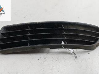 заглушка (решетка) в бампер Audi A4 B5 1997, 2.6 л., бензин, МКПП, красный, седан, 8D0807345