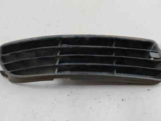 заглушка (решетка) в бампер Audi A4 B5 1997, 2.6 л., бензин, МКПП, красный, седан, 8D0807346