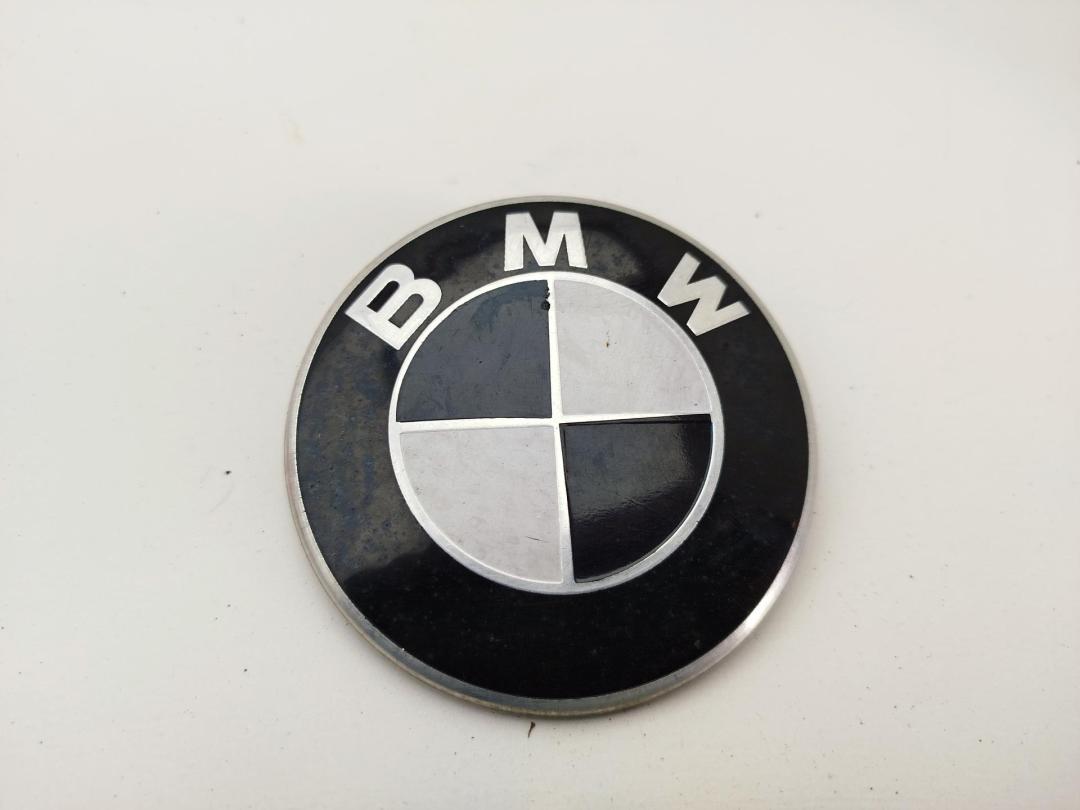 эмблема BMW 5 серия E60/E61 2006, 2.5 л., бензин, АКПП, серый, седан - фото №1