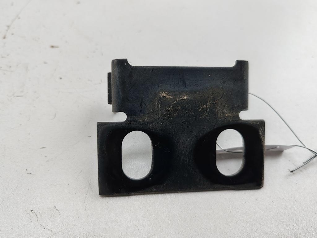 кронштейн переднего бампера Audi 80 B3 1989, 1.8 л., бензин, АКПП, синий, седан