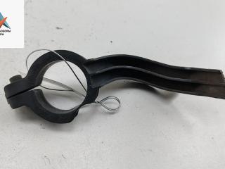 кронштейн (крепление) Audi A6 4B/C5 1999, 2.4 л., бензин, АКПП, зелёный, седан, 4B0807721