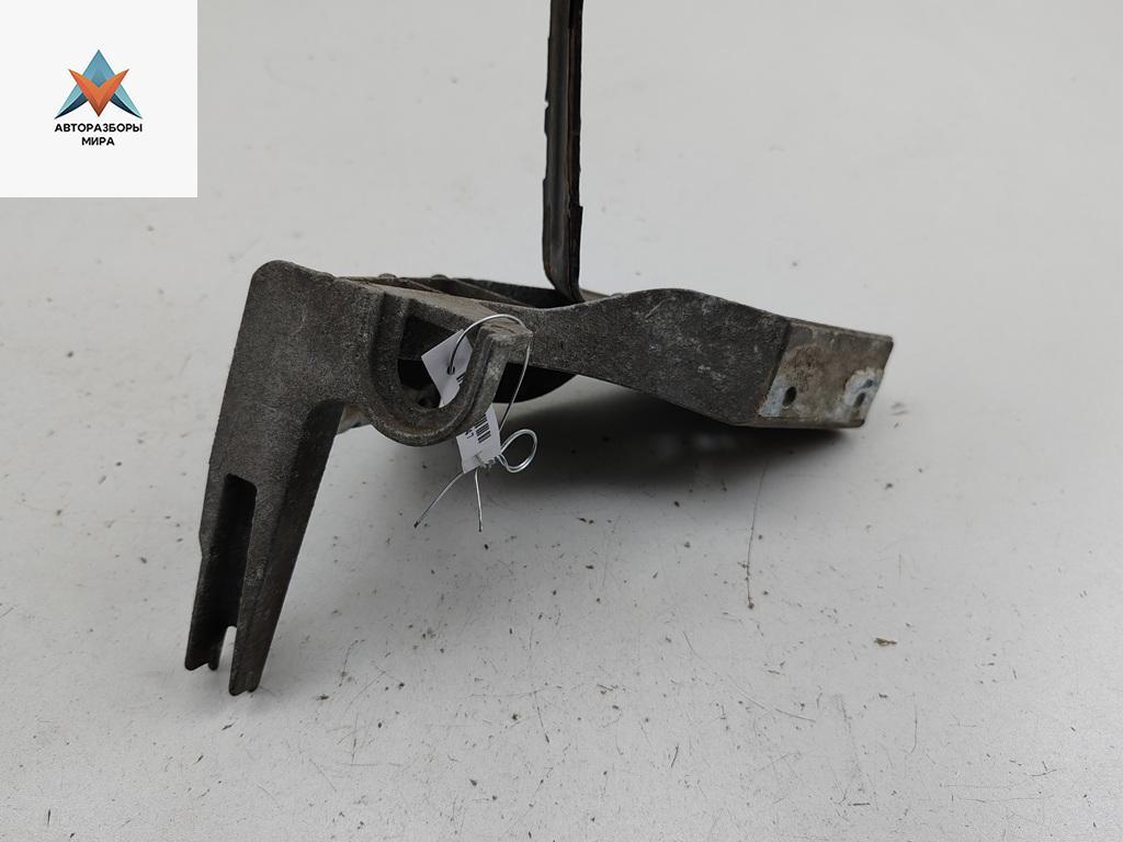 кронштейн (крепление) Audi A6 4B/C5 1999, 2.4 л., бензин, АКПП, зелёный, седан, 4B0941706 - фото №1