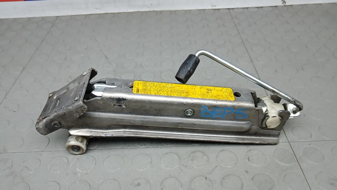 домкрат Audi A6 4F/C6 2006, 3.0 л., дизель, АКПП, седан, 7L0616571D - фото №1