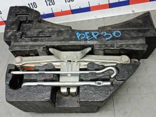 ящик под инструменты / набор инструментов Nissan X-Trail T30 [рестайлинг] 2005, 2.2 л., DCi, дизель, МКПП, внедорожник 5 дв.