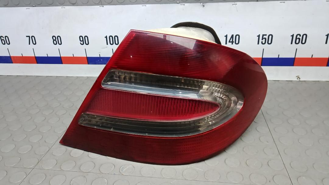 фонарь задний правый Mercedes-Benz CLK-Класс C209/A209 2004, 2.7 л., D 270 CDI, дизель, АКПП, купе - фото №1