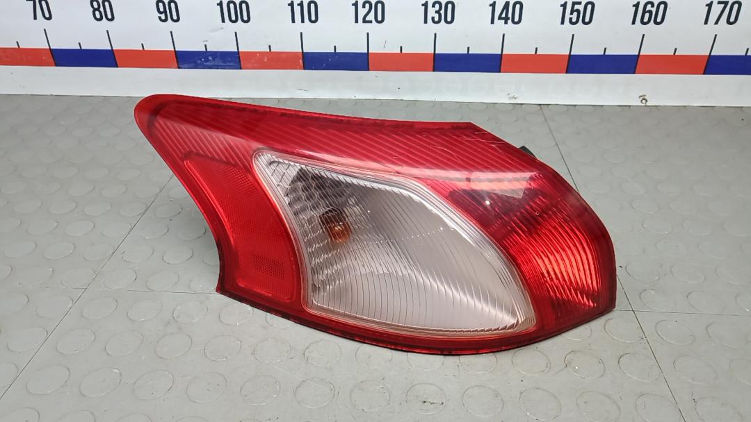 фонарь задний левый Mitsubishi Lancer 10 поколение 2010, 2.0 л., DiD, дизель, МКПП, хетчбэк 5 дв. - фото №1