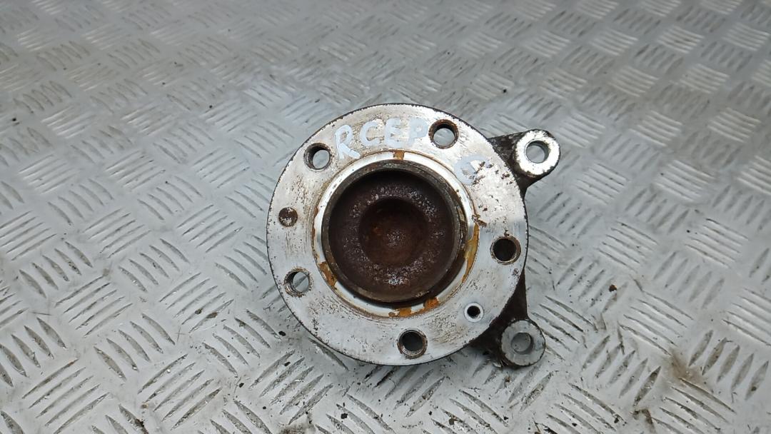 ступица задняя правая Peugeot 308 T9 2014, 1.6 л., дизель, МКПП, хетчбэк 5 дв. - фото №1