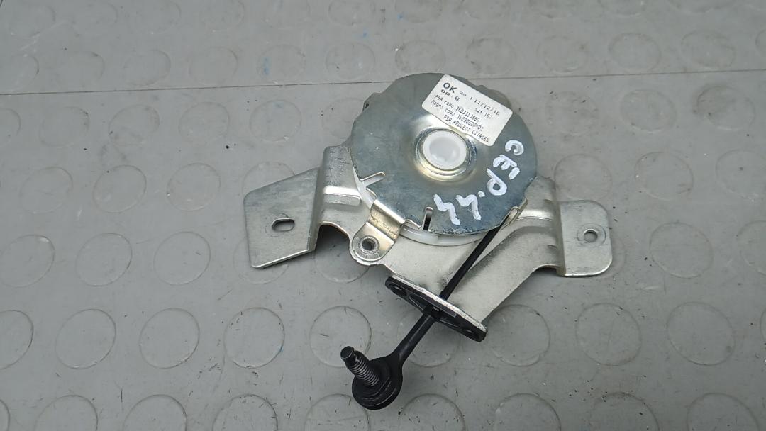 ограничитель открывания двери Peugeot 3008 1 поколение 2012, 1.6 л., дизель, МКПП, хетчбэк 5 дв. - фото №1