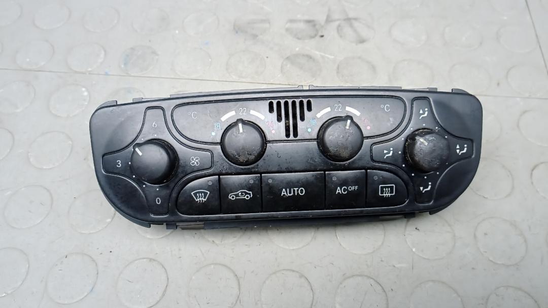 блок управления печки / климат-контроля Mercedes-Benz CLK-Класс C209/A209 2004, 2.7 л., D 270 CDI, дизель, АКПП, купе - фото №1