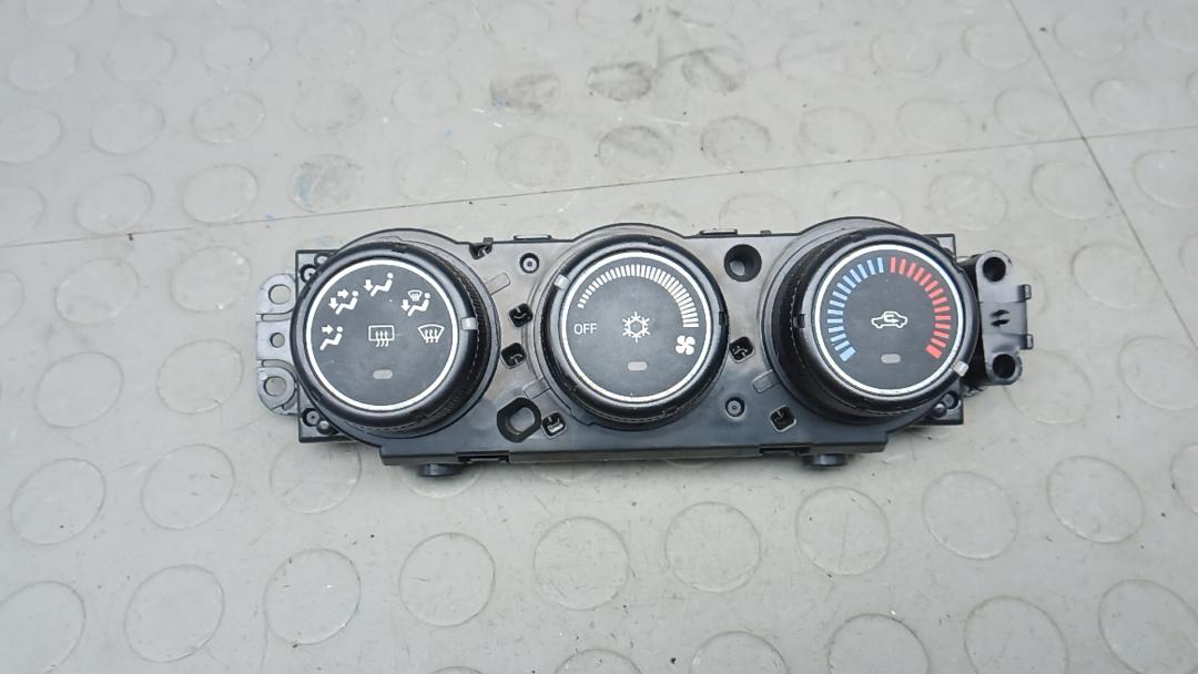 блок управления печки / климат-контроля Mitsubishi Lancer 10 поколение 2010, 2.0 л., DiD, дизель, МКПП, хетчбэк 5 дв. - фото №1