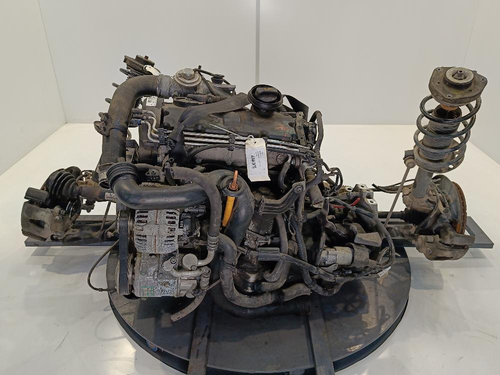 двигатель Volkswagen Golf 5 поколение 2006, цвет, BJB - фото №1