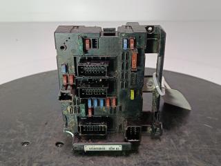 блок предохранителей Peugeot 307 1 поколение 2003, цвет, 9650664080