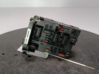 блок предохранителей Peugeot 307 1 поколение 2003, цвет, 9650664080