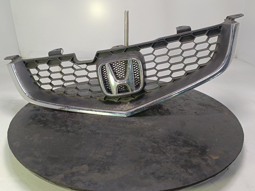 решетка радиатора Honda Accord 7 поколение 2004, цвет - фото №1