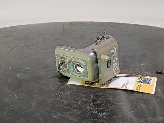 петля двери Peugeot 2008 1 поколение [рестайлинг] 2022, цвет