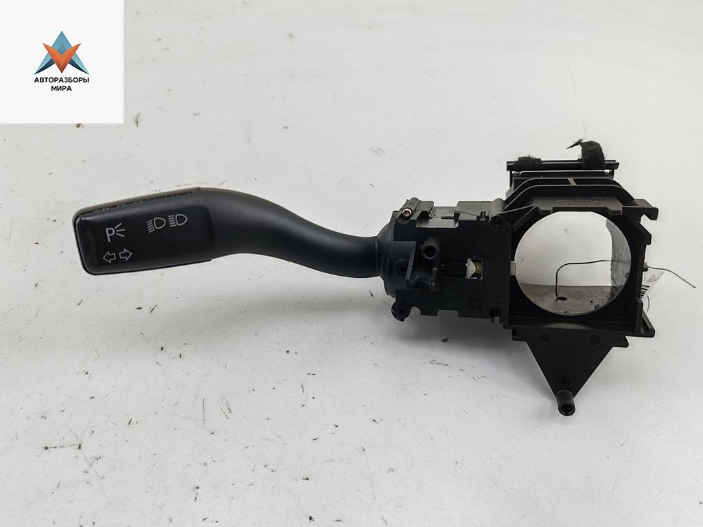 переключатель поворотов Audi A6 4F/C6 2005, 3.2 л., бензин, АКПП, чёрный, универсал, 4E0953513A - фото №1