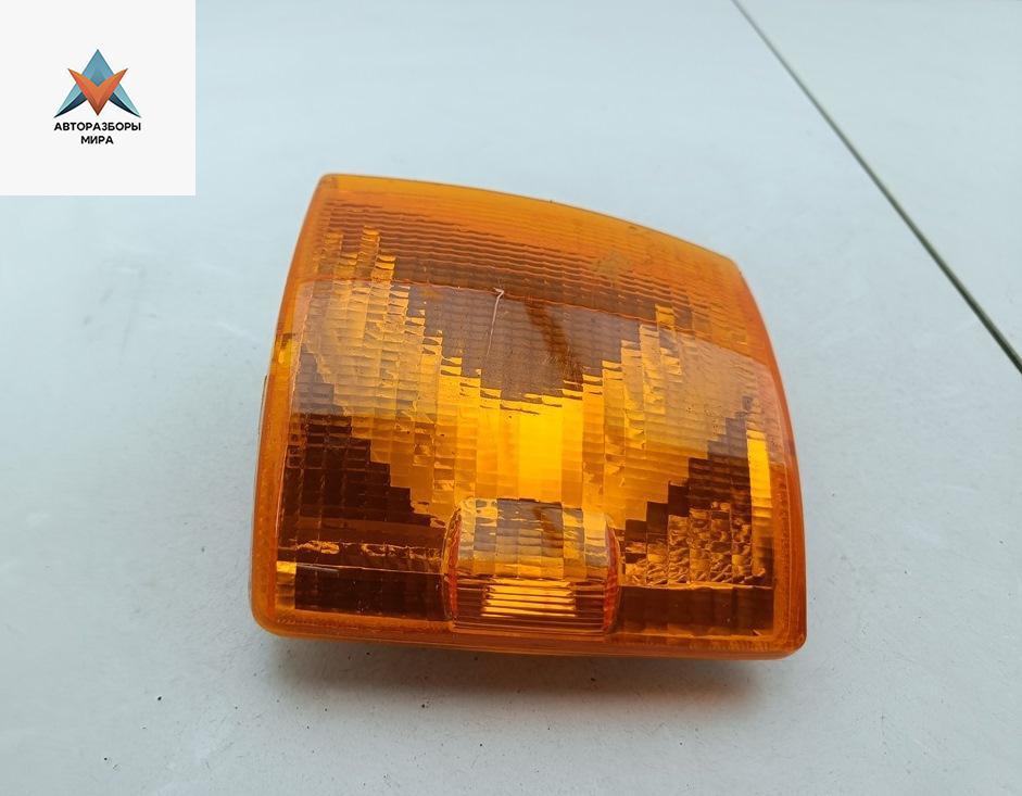 Поворотник (указатель поворота) левый Volkswagen Transporter T4 1994, 2.4 л., дизель, МКПП, серый, микроавтобус - фото №1