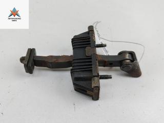 ограничитель открывания двери Toyota Avensis 2 поколение (T250) 2004, универсал