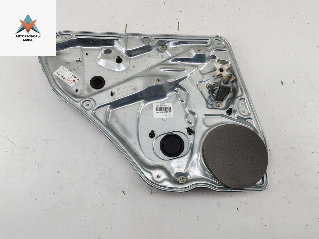 стеклоподъемник задний левый Volkswagen Passat B5 1998, 1.8 л., бензин, МКПП, синий, универсал, 3B9839751J - фото №1