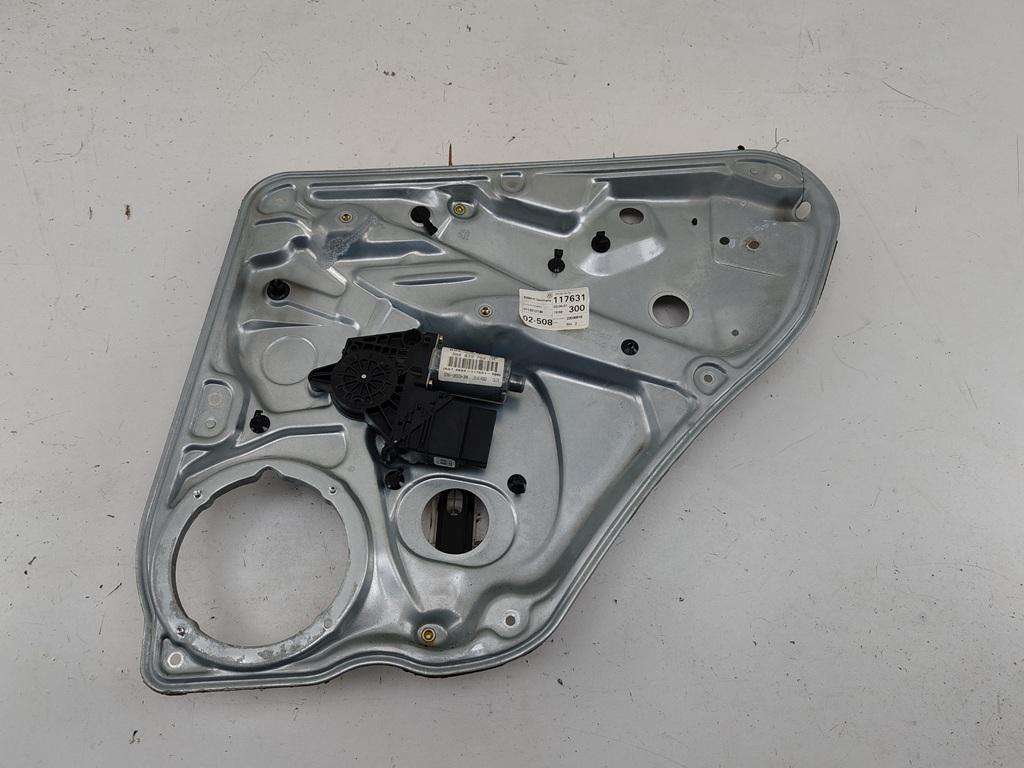 стеклоподъемник электрический задний правый Volkswagen Passat B5+ (GP) 2001, 1.9 л., дизель, МКПП, серый, универсал, 3B9839756C