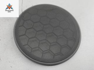 Сетка (решетка) динамика Volkswagen Passat B5 1997, 1.6 л., бензин, МКПП, зелёный, седан, 3B0868149