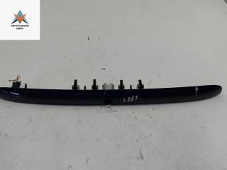 накладка подсветки номера Volkswagen Passat B5 1998, 1.8 л., бензин, МКПП, синий, универсал, 3B0827757