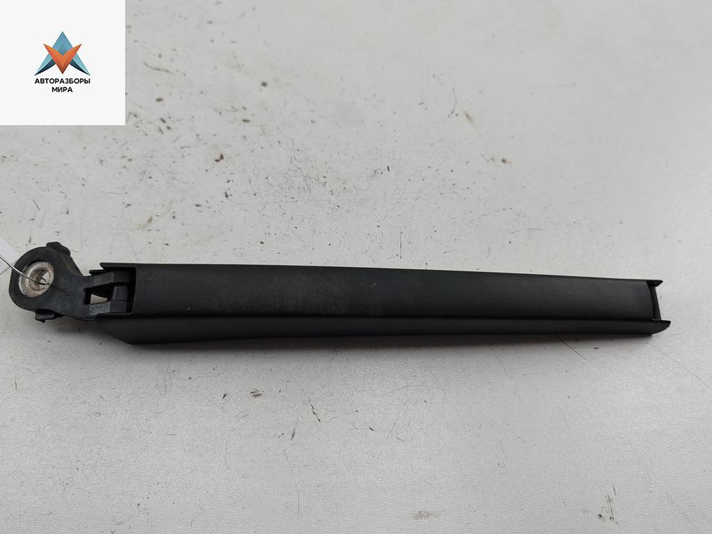 Щеткодержатель (поводок стеклоочистителя) задний Volkswagen Passat B6 2005, 1.6 л., бензин, МКПП, серый, универсал, 53174915 - фото №1