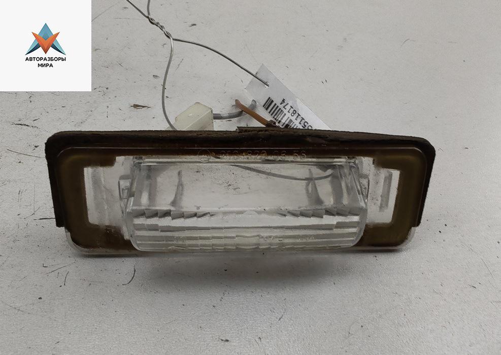 подсветка номера Mercedes-Benz E-Класс W210/S210 1996, 2.0 л., бензин, МКПП, синий, седан - фото №1