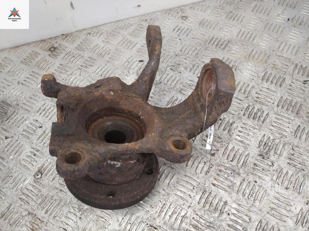 ступица передняя левая Volkswagen Transporter T4 1994, 2.4 л., дизель, МКПП, серый, микроавтобус - фото №1