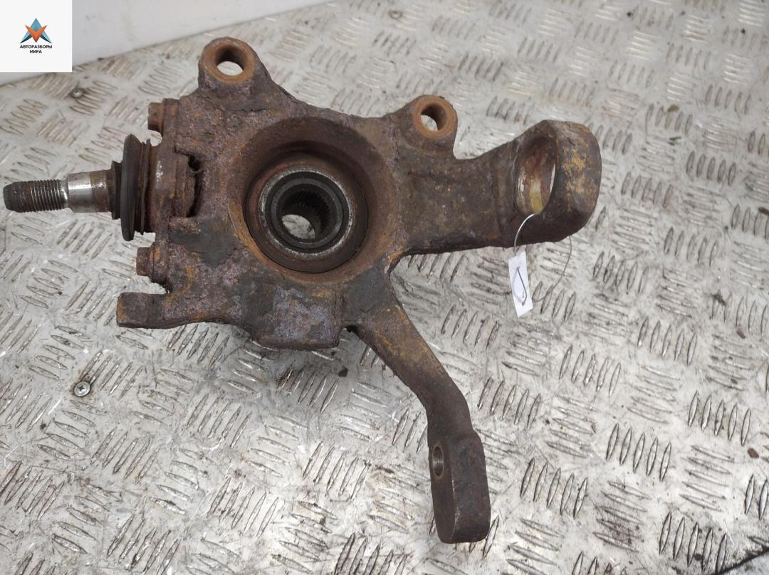 ступица передняя правая Volkswagen Transporter T4 1994, 2.4 л., дизель, МКПП, серый, микроавтобус - фото №1