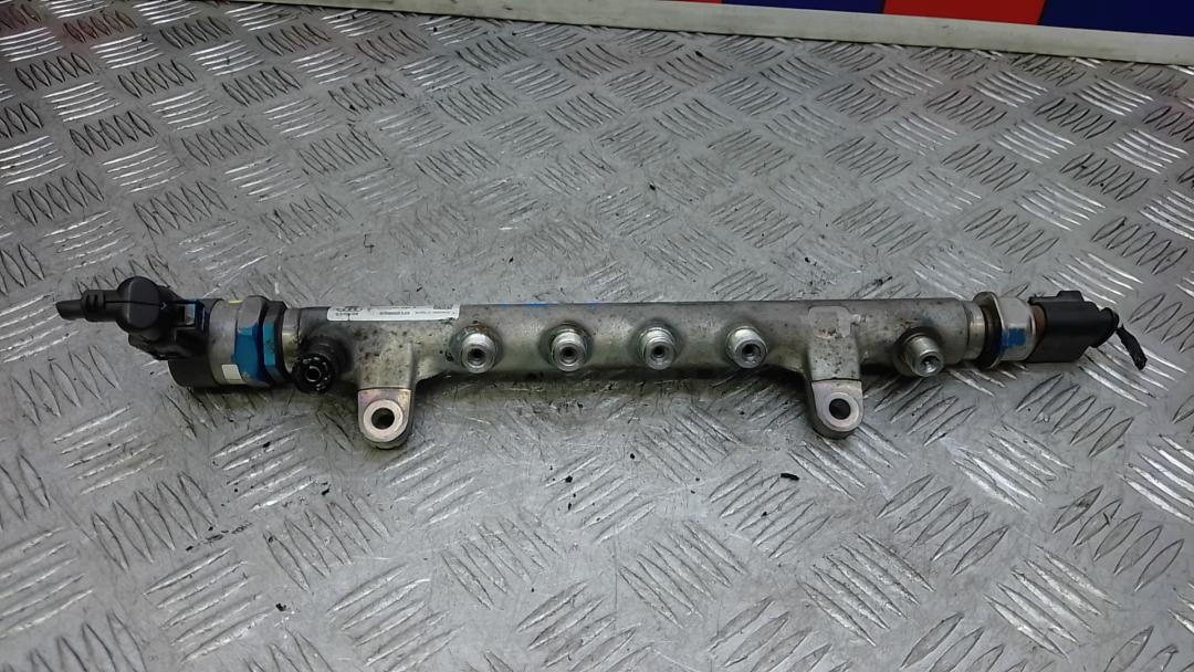 топливная рампа Volkswagen Tiguan 1 поколение 2009, 2.0 л., дизель, МКПП, внедорожник 5 дв., 03L130089 - фото №1