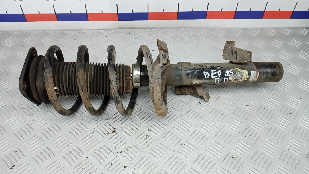 Стойка Ford Kuga 1 поколение 2009, 2.0 л., дизель, МКПП, внедорожник 5 дв. - фото №1