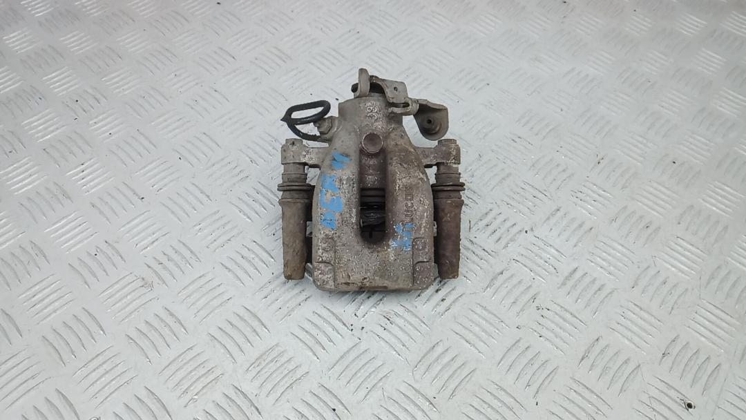 суппорт задний левый Citroen C4 1 поколение 2007, 1.6 л., дизель, МКПП, хетчбэк 5 дв. - фото №1