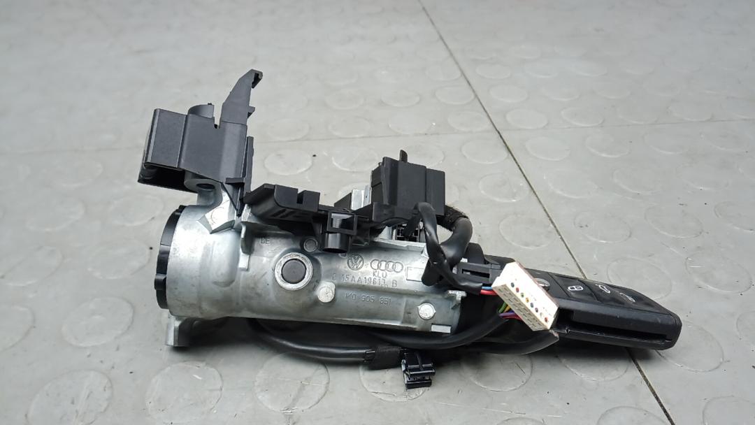 замок зажигания Volkswagen Golf 7 поколение 2013, 1.6 л., дизель, МКПП, хетчбэк 5 дв. - фото №1