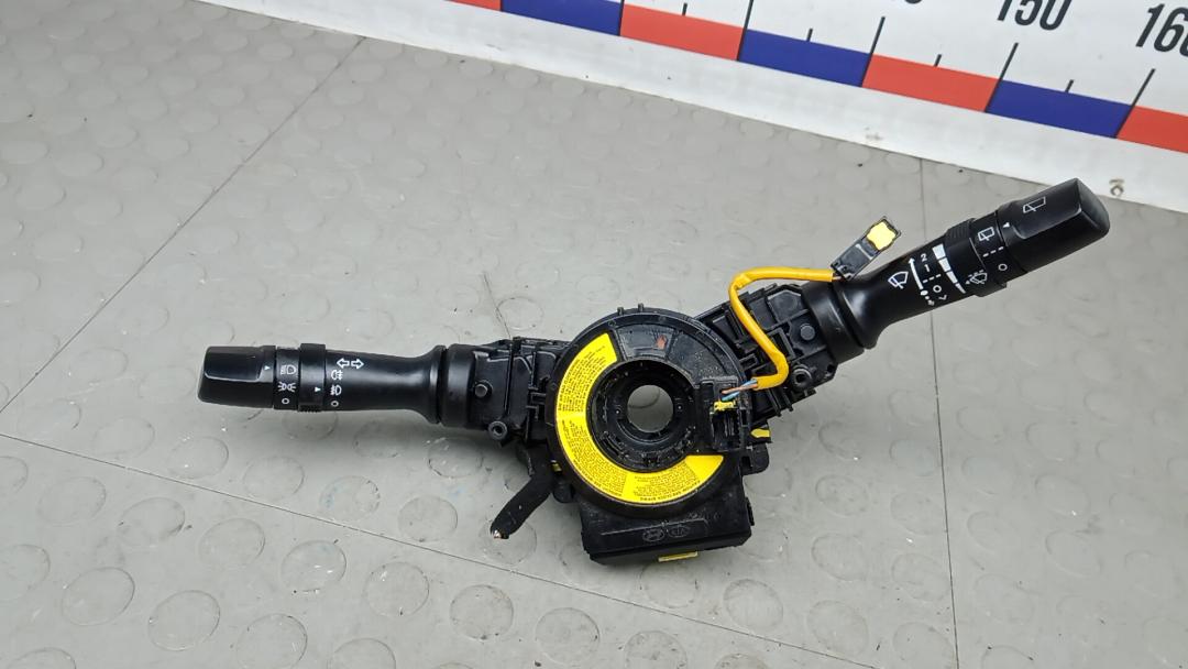 переключатель подрулевой Hyundai ix35 1 поколение 2012, 1.6 л., бензин, МКПП, внедорожник 5 дв. - фото №1