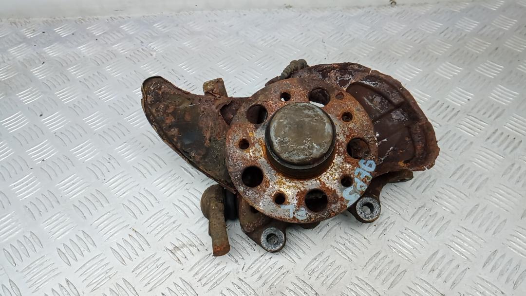 ступица передняя левая Mercedes-Benz CLK-Класс C209/A209 2003, 2.7 л., D 270 CDI, дизель, АКПП, купе - фото №1