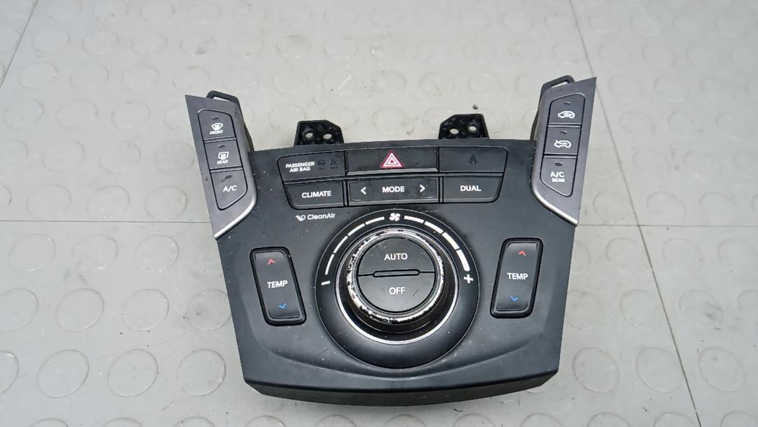 блок управления печки / климат-контроля Hyundai Santa Fe 3 поколение (DM) 2013, 2.2 л., дизель, АКПП, внедорожник 5 дв., 972502W8004X - фото №1
