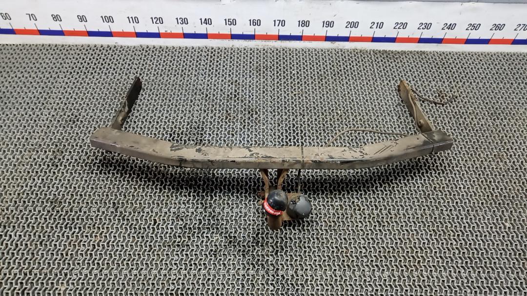 прицепное устройство (фаркоп) Volkswagen Jetta 5 поколение 2008, 2.0 л., дизель, МКПП, седан - фото №1