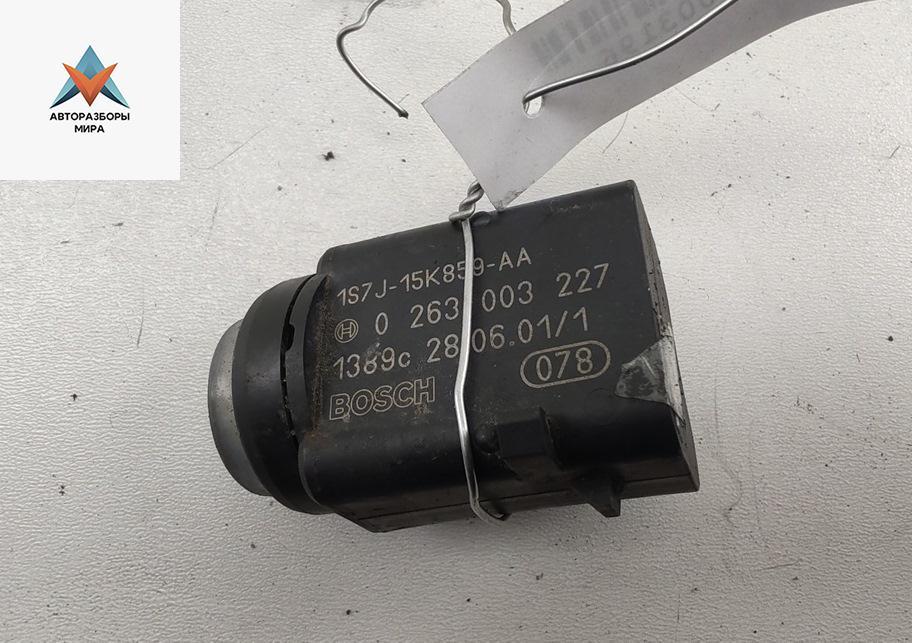 датчик парктроника Ford Mondeo 3 поколение 2001, 2.0 л., бензин, АКПП, серый, хетчбэк 5 дв., 1S7J15K859AA - фото №1