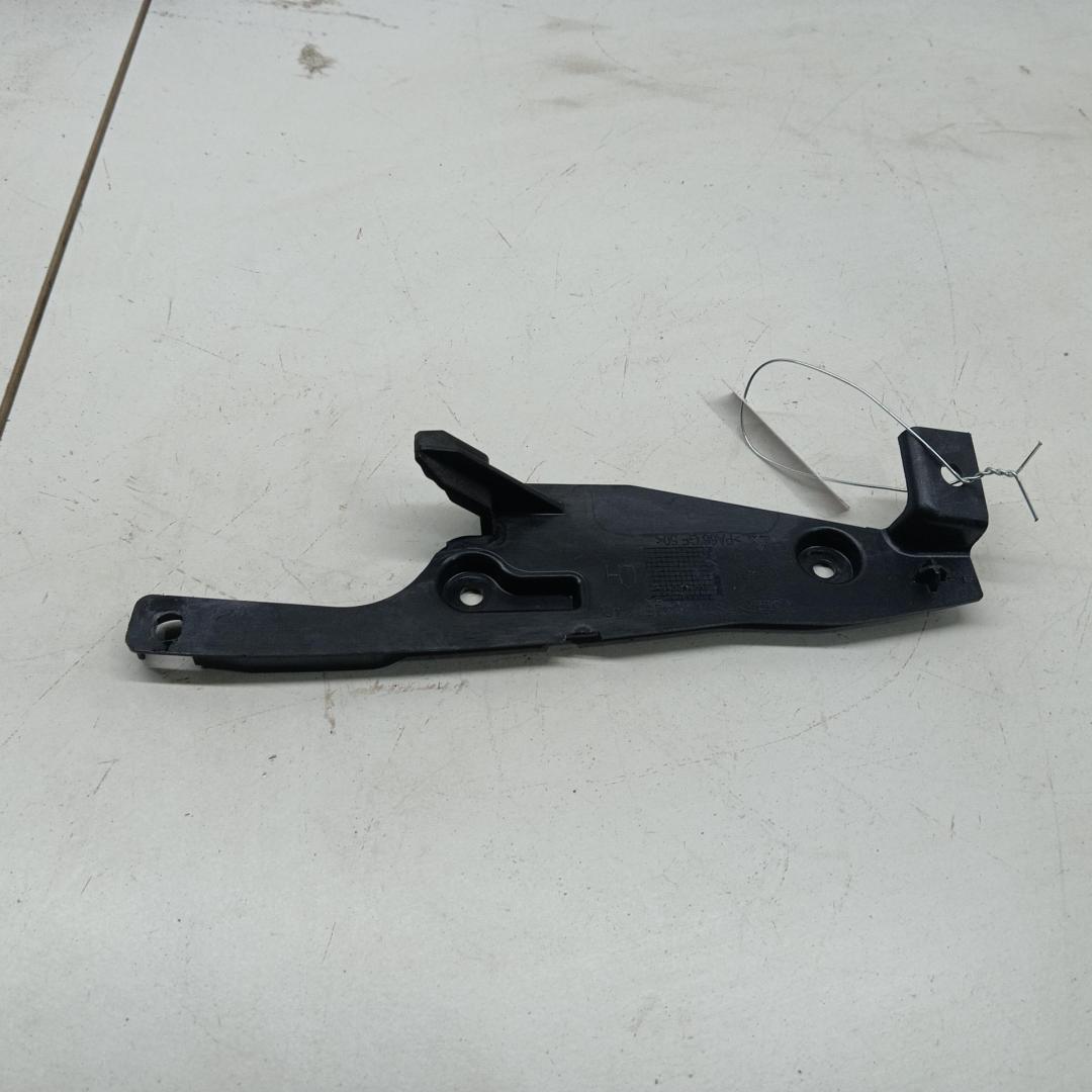 кронштейн (крепление) Ford Mondeo 4 поколение 2007, 2.0 л., дизель, МКПП, серый, универсал, 7S71A042B61AA - фото №1