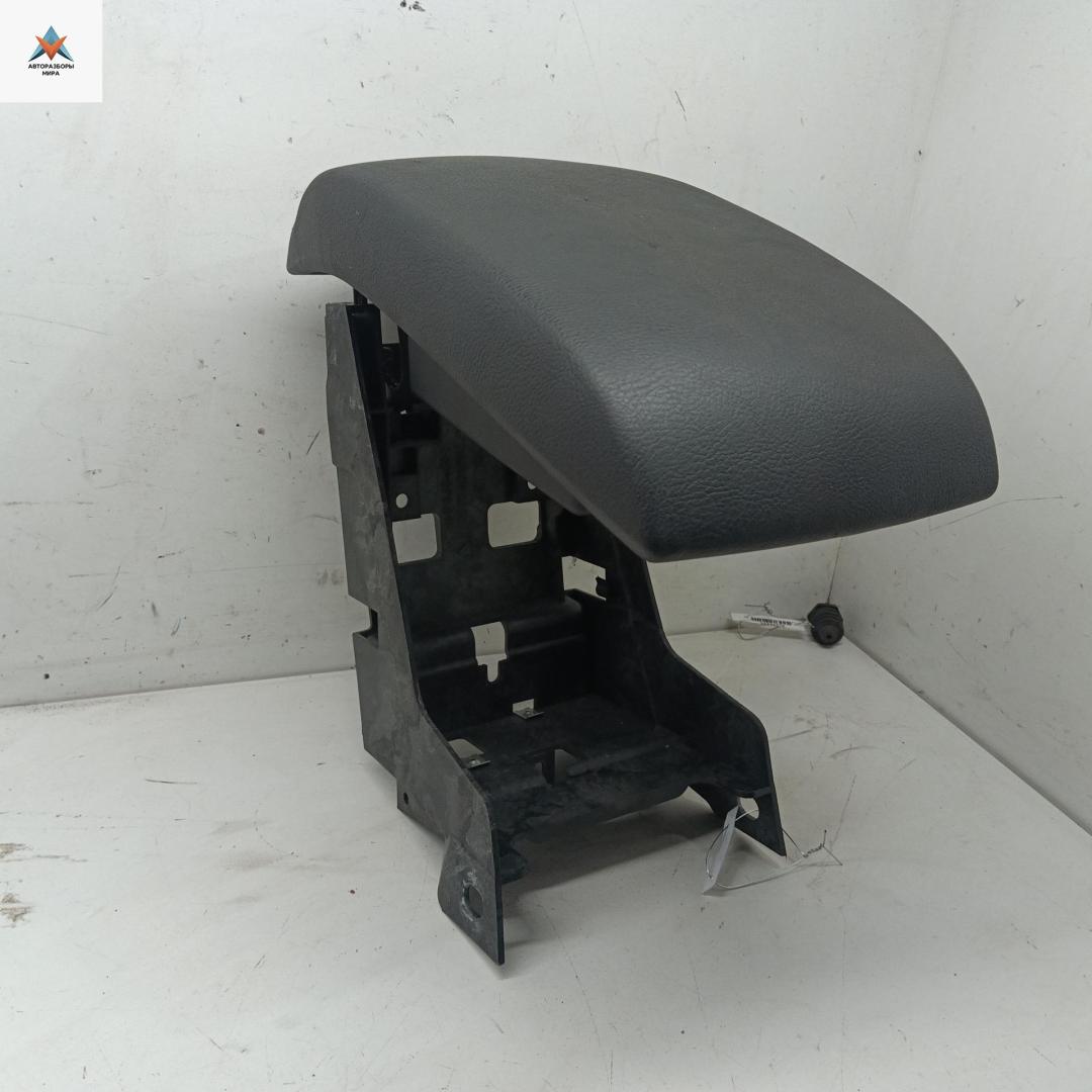 подлокотник Ford Mondeo 4 поколение 2007, 2.0 л., дизель, МКПП, серый, универсал, 6M21R044C82A - фото №1