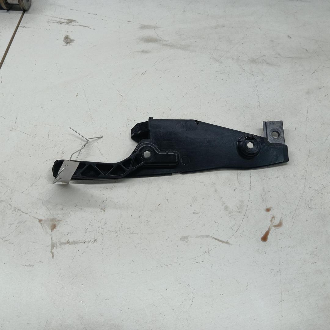 кронштейн (крепление) Ford Mondeo IV 2007, 2.0 л., дизель, МКПП, серый, универсал, 7S71A042B60AA