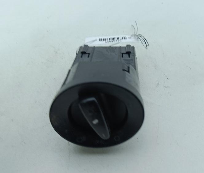 переключатель света Volkswagen Passat B5 1999, 1.6 л., бензин, МКПП, зелёный, универсал, 1C0941531