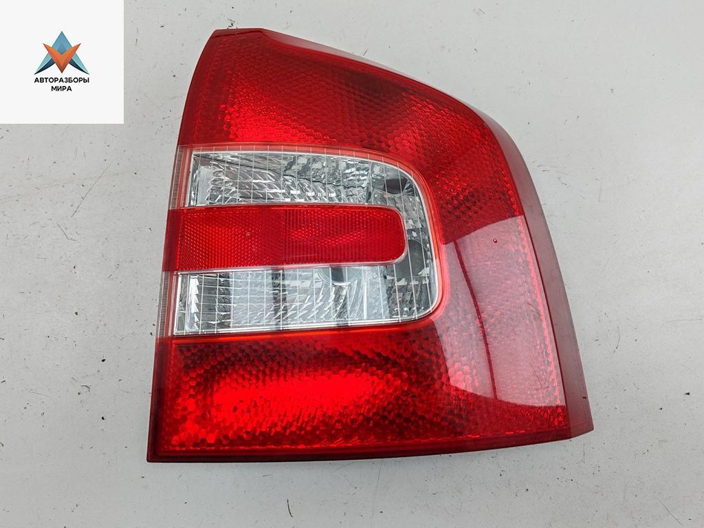 фонарь задний правый Skoda Octavia mk2 (A5 1Z) 2005, 1.6 л., бензин, МКПП, чёрный, универсал, 1Z9945096 - фото №1